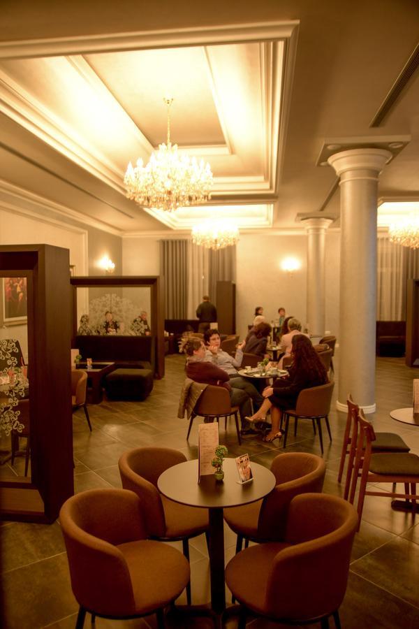 Hotel Vila Imperial Elbasan Exterior photo