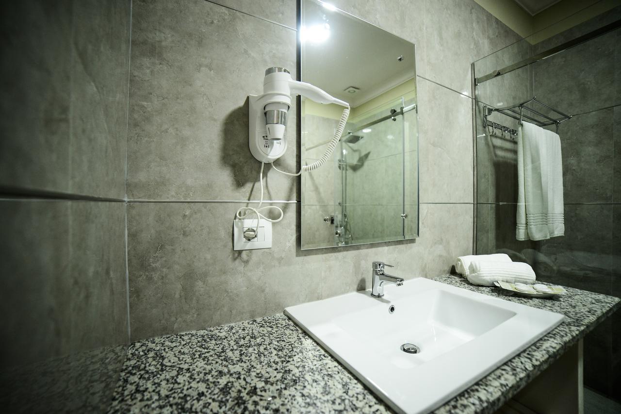 Hotel Vila Imperial Elbasan Exterior photo